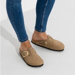 Birkenstock Tan Mules with Gold Buckle